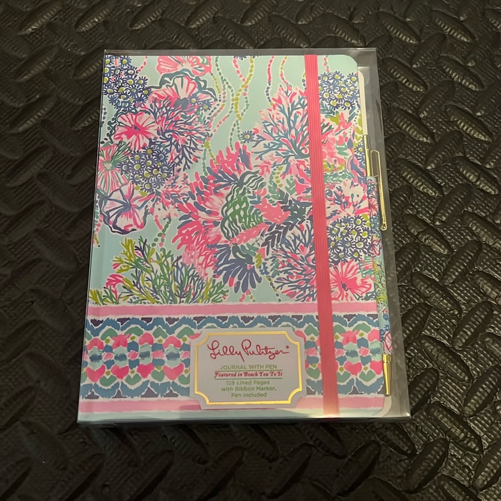 Lilly Pulitzer Journal with Pen Set -Brand New Beach You to It print